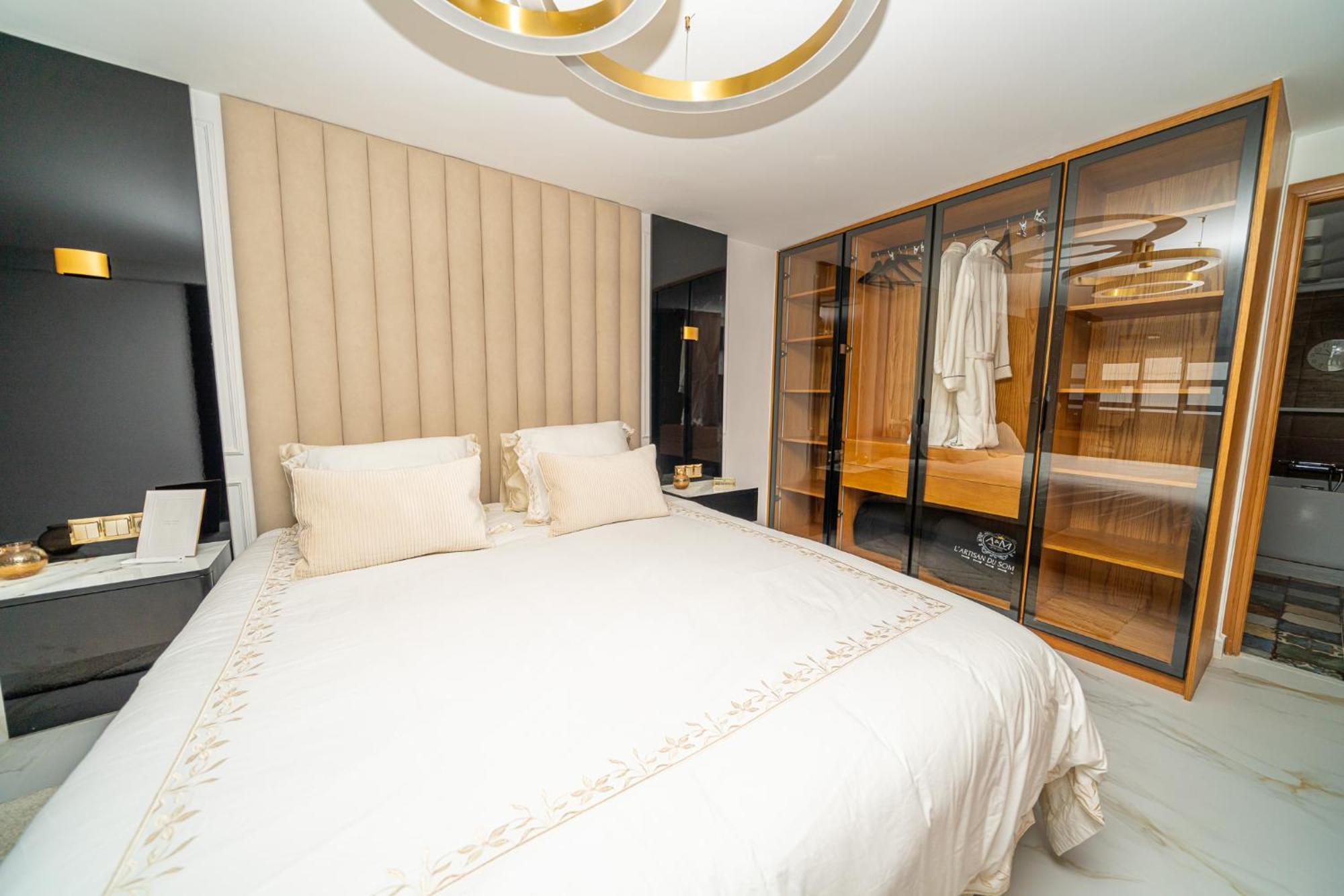 Ecrin Secret, Duplex Prestige, Proche Corniche & Medina, Piscine, Parking, Wifi, Iptv, Ac Apartment Tangier Exterior photo